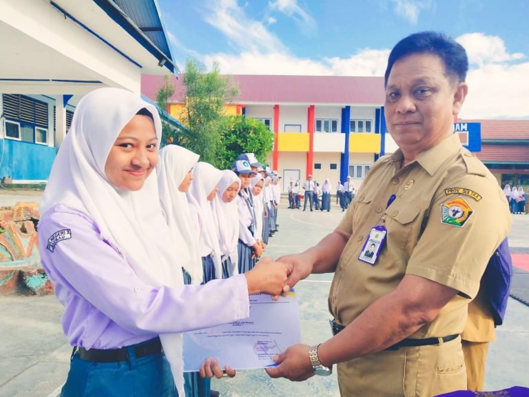 SISWI SMAN 2 BAUBAU LOLOS SELEKSI SISWA MENGENAL NUSANTARA