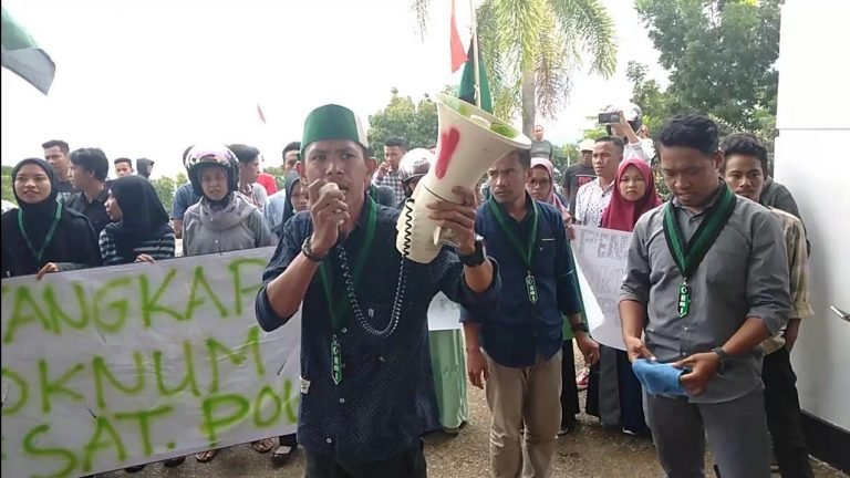 HMI TUNTUT KASAT POL PP DICOPOT, PENJARAKAN ANGGOTANYA