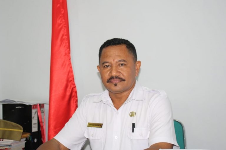 Warga Wakatobi Antusias Tertibkan Dokumen Kependudukan