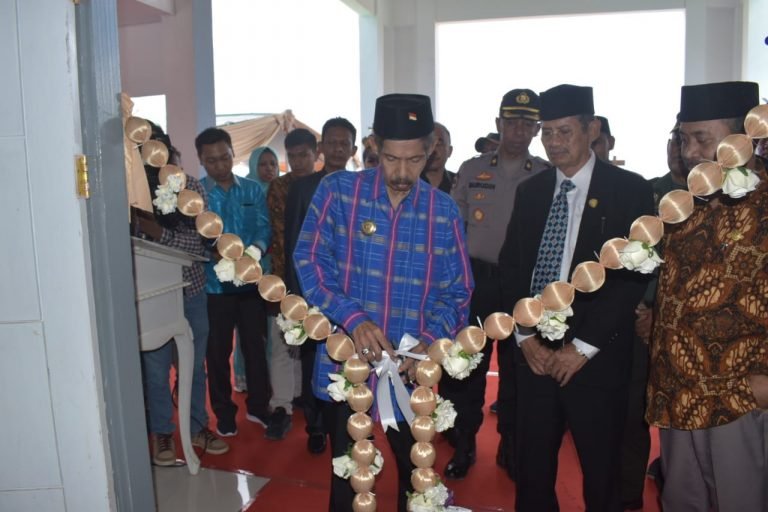 GEDUNG BARU DPRD BAUBAU DIRESMIKAN