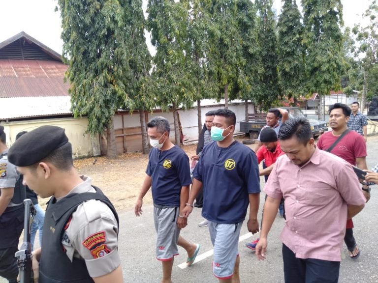 PEMBUNUH DI BATARAGURU SURUHAN UNTUK MENAGIH HUTANG