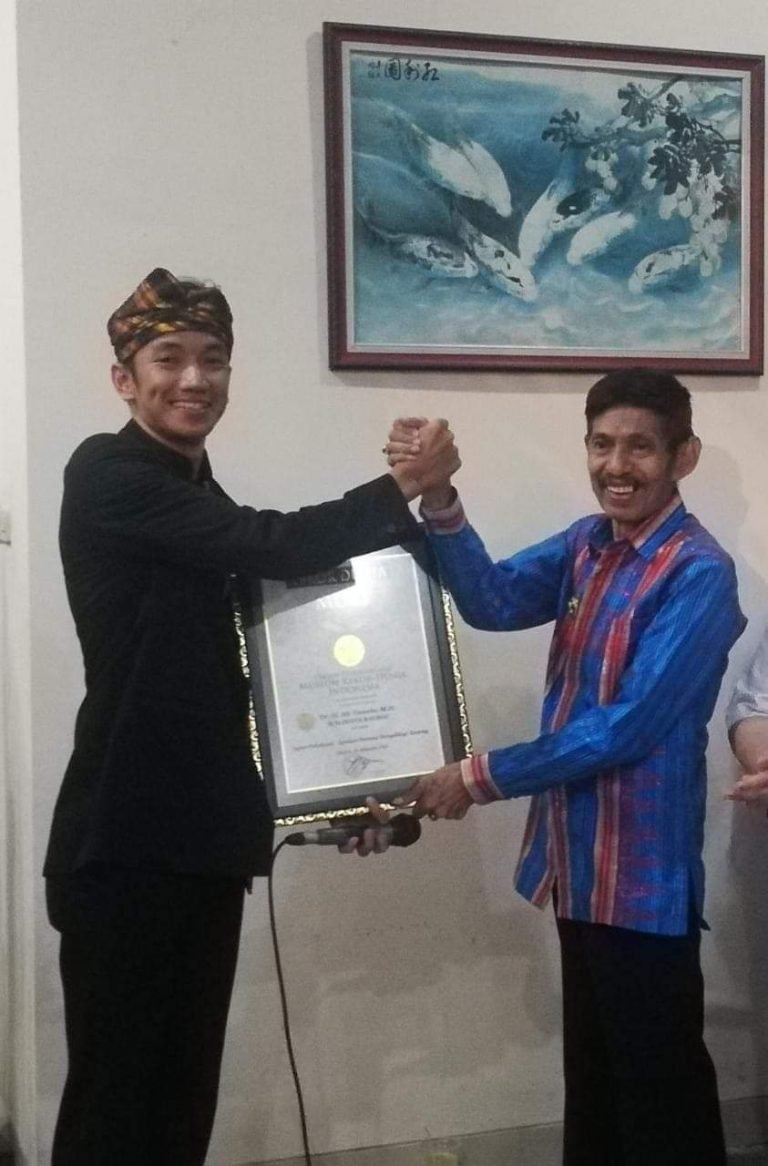 SAJIKAN 1900 TALANG MAKANAN KHAS, BAUBAU DAPAT REKOR MURI