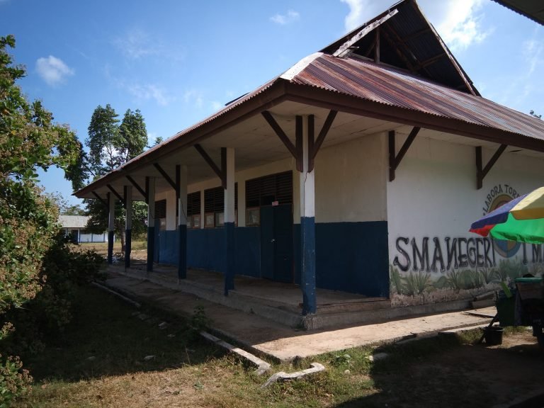 Rusak Parah, Laboratorium IPA SMAN 1 Maginti Tak Difungsikan