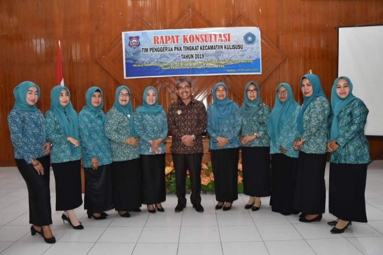 Pengurus PKK Kulisusu Mengikuti Rapat Koordinasi
