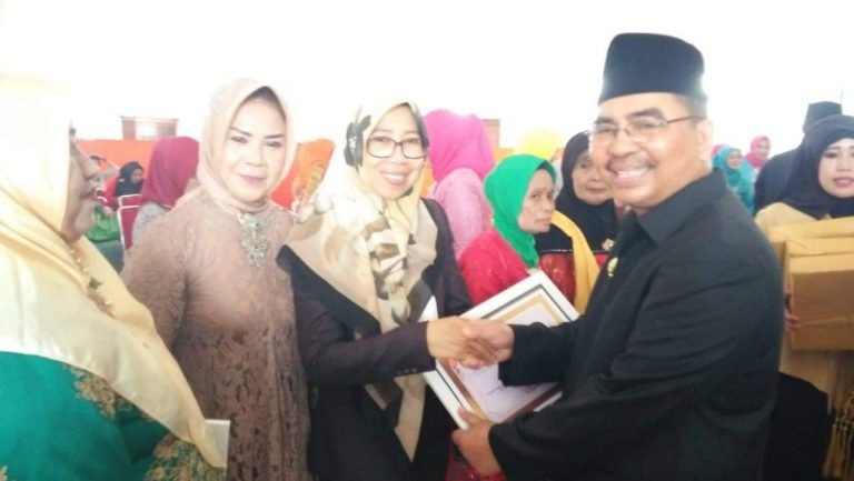 26 TOKOH WANITA BUTUR DAPAT PENGHARGAAN