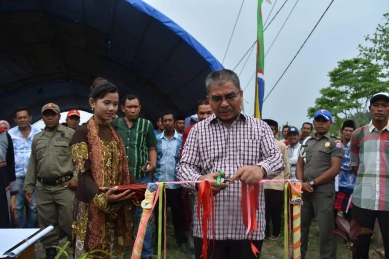 RESMIKAN SARANA AIR BERSIH, INI PESAN BUPATI