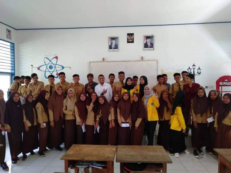 DOSEN UNIDAYAN BAUBAU SOSIALISASI DI BUTUR