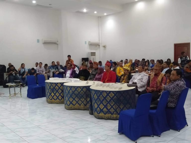 PRESENTASI BUDAYA DI PWI PUSAT, WALIKOTA BAUBAU NO.2