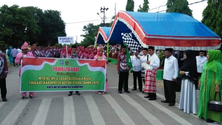 BUPATI BUTUR LEPAS SECARA RESMI PESERTA PAWAI TAARUF MTQ
