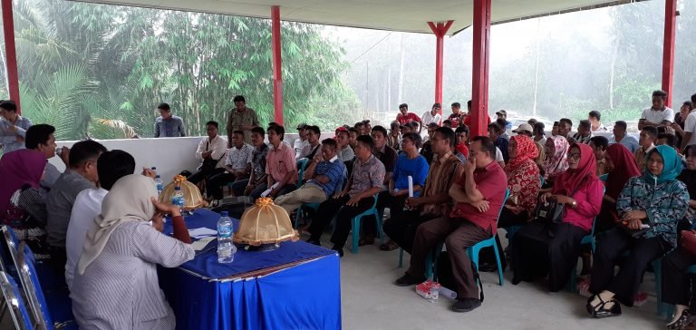PEMDA GANDENG PT. INAKOM KEMBANGKAN KOPRA PUTIH DI BUTUR