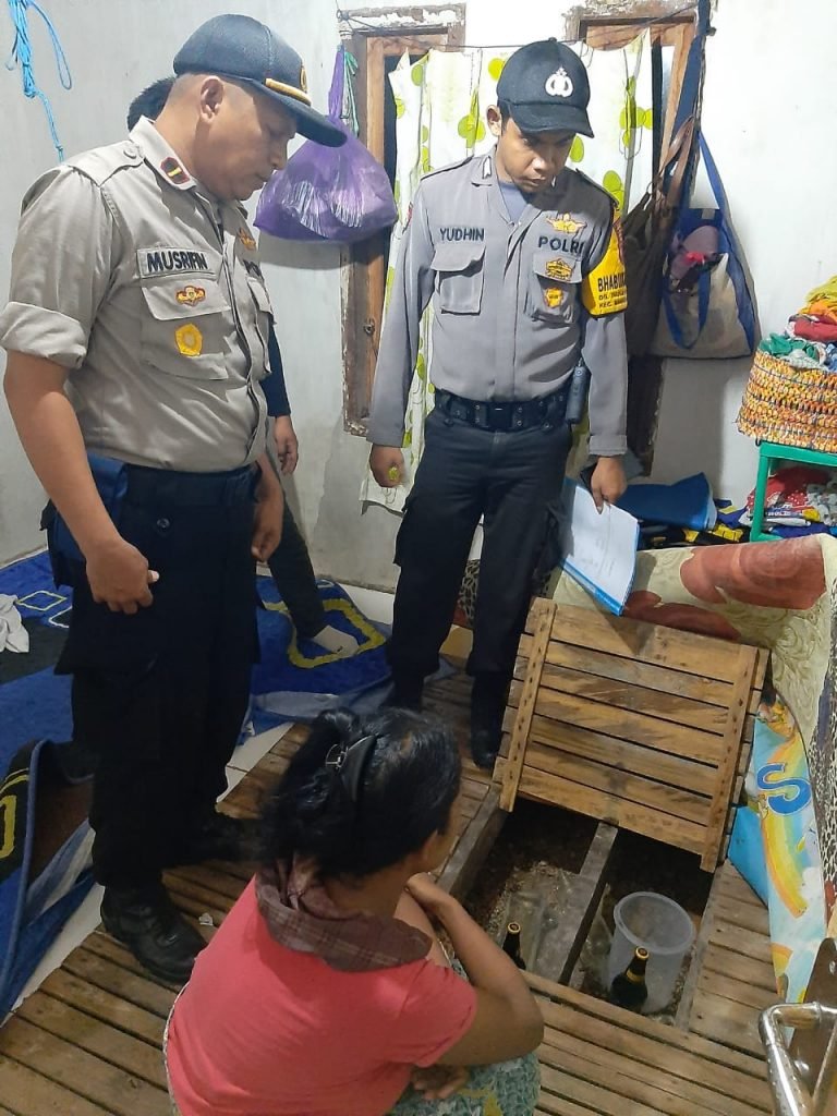 POLSEK MASTIM SISIR PENJUAL ARAK DI MANTUNAGA