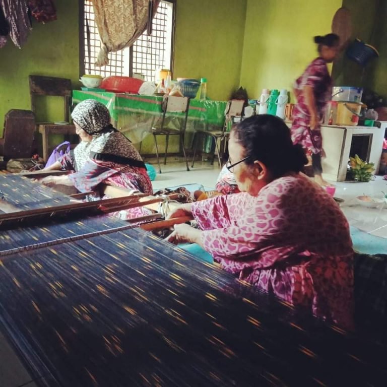 OLURI, TAHAPAN TENUN TRADISIONAL