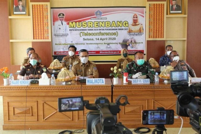PEMKOT KENDARI GELAR MUSREMBANG MELALUI TELEKONFERNSI