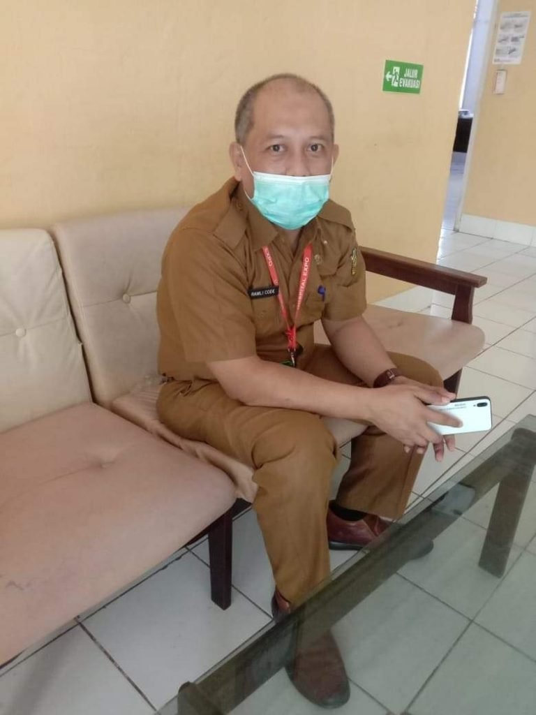 RSUD BUTON TERIMA BANTUAN APD DAN MASKER