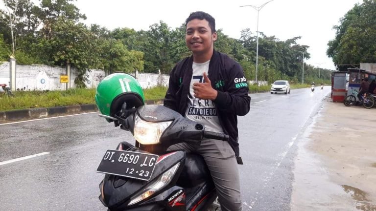 COVID 19, PENGHASILAN OJOL MENURUN, BANYAK BATAL ORDERAN