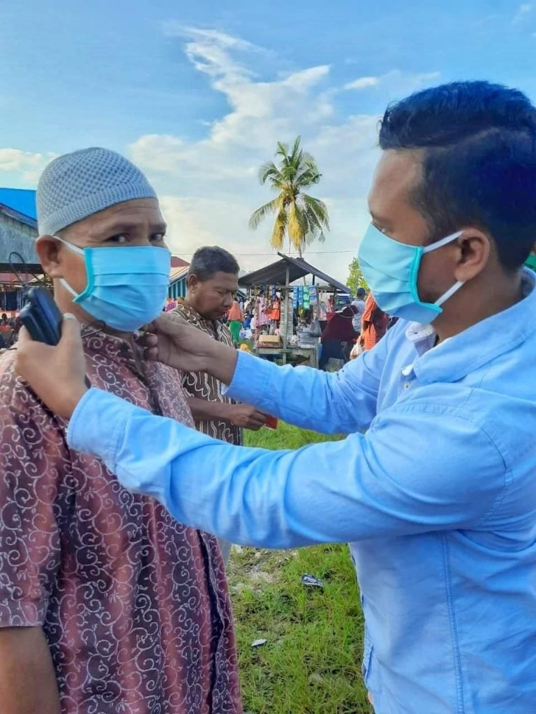 DUKUNG PENANGGULANGAN COVID-19 LEGISLATOR PBB BUTENG BAGIKAN 200 MASKER DAN DESINFEKTAN