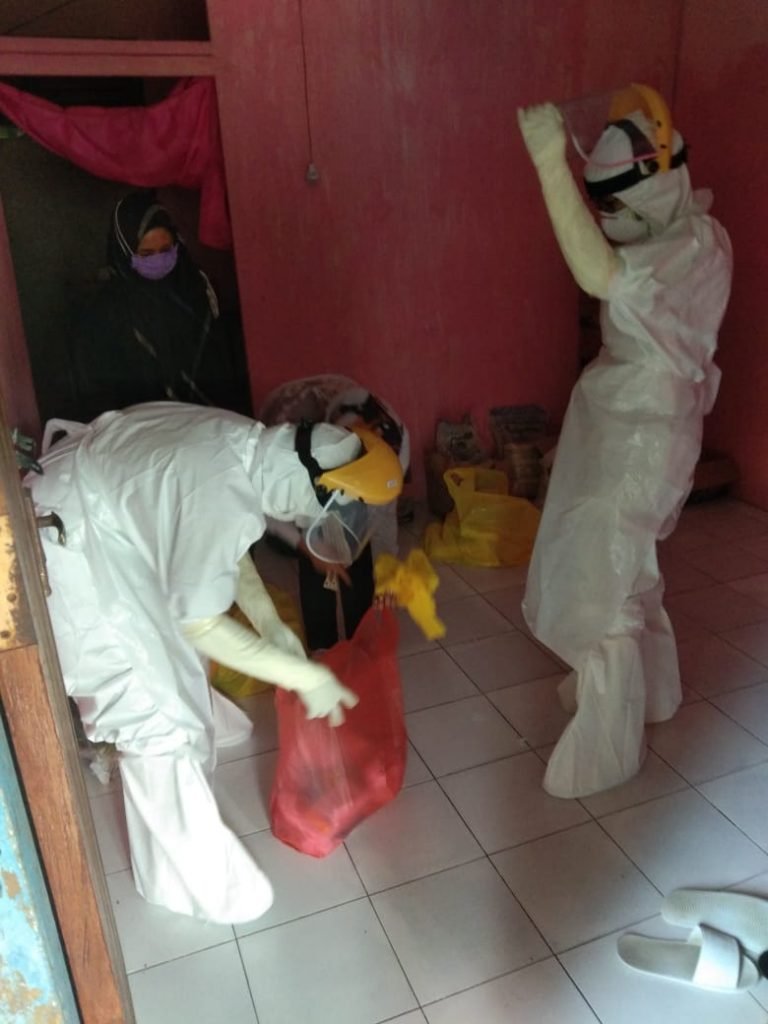 13 WARGA WAKATOBI POSITIF RAPID TEST JALANI TES SWAB