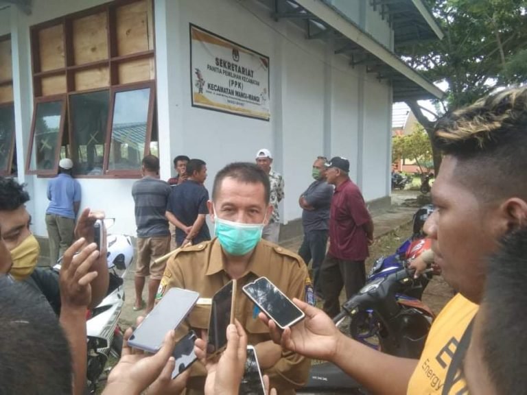 PASCA KEBAKARAN, 11O KUNCI PASAR SENTRAL DISERAHKAN