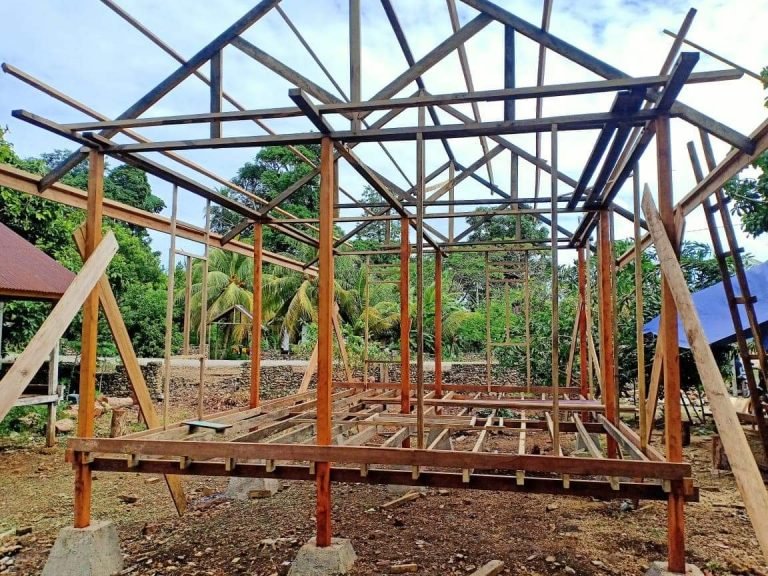 PEMDES WASALABOSE BANGUN 10 UNIT RUMAH UNTUK WARGA