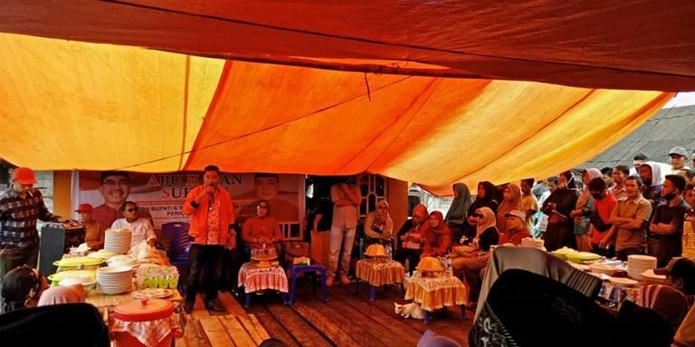 SUHUZU DISAMBUT MERIAH RATUSAN WARGA DESA LANGERE
