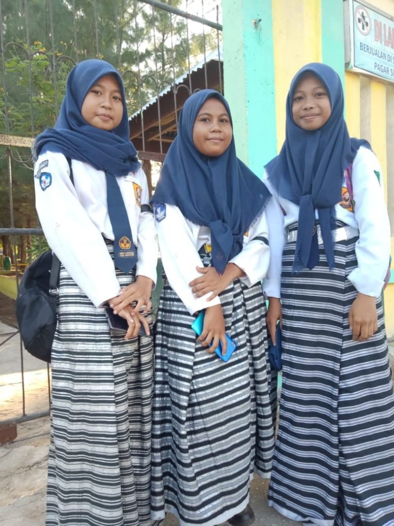 MENGGERAKAN EKONOMI KREATIF