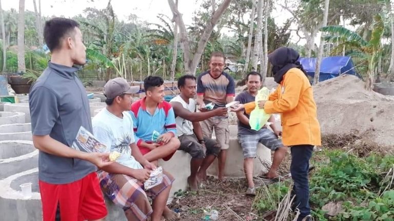 MAHASISWA KKN UHO SOSIALISASI PENCEGAHAN COVIC-19 DI BUTON