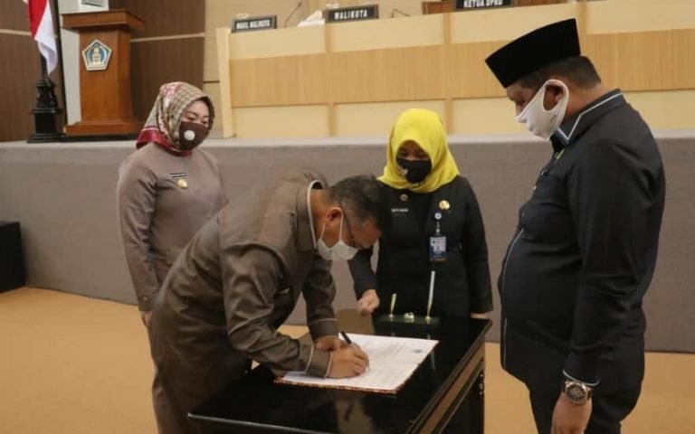 WALIKOTA KENDARI PUJI KINERJA DPRD