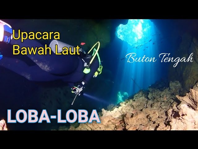 PARA DIVERS KIBARKAN BENDERA DI LOBA-LOBA, GUA BAWAH LAUT