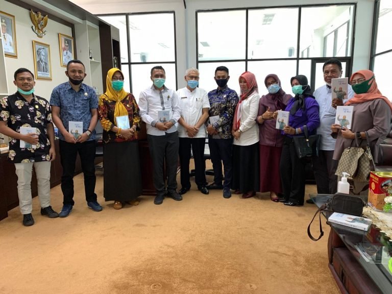 SINGKRONISASI PROGRAM, KOMISI I DPRD WAKATOBI KONSULTASI DI DIKBUD SULTRA