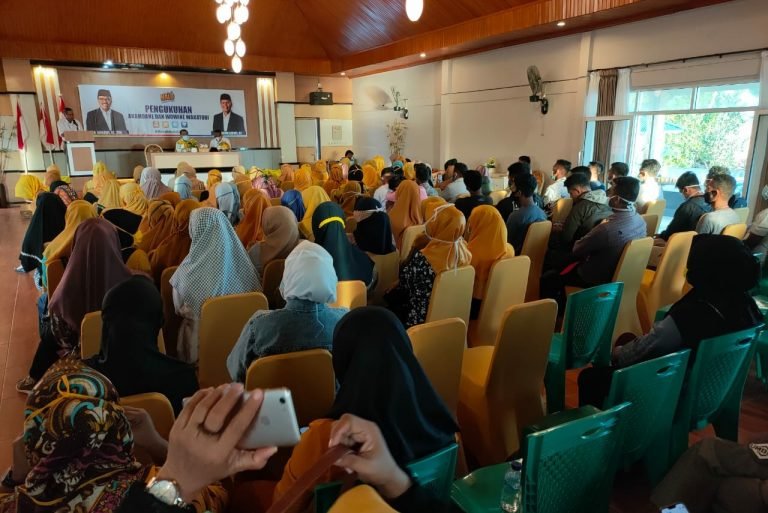 ANAMOANE DAN WOWINE WAKATOBI BERIKRAR MENANGKAN PASLON HALO