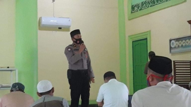 KESATUAN POLDA SULTRA KENDARI BERIKAN SOSIALISASI KEPADA JAMAAH MASJID AL MUHAJIRIN