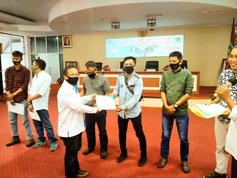 SARJONO: PERLU DIKETAHUI, WARTAWAN HARUS MASUK ORGANISASI PROFESI