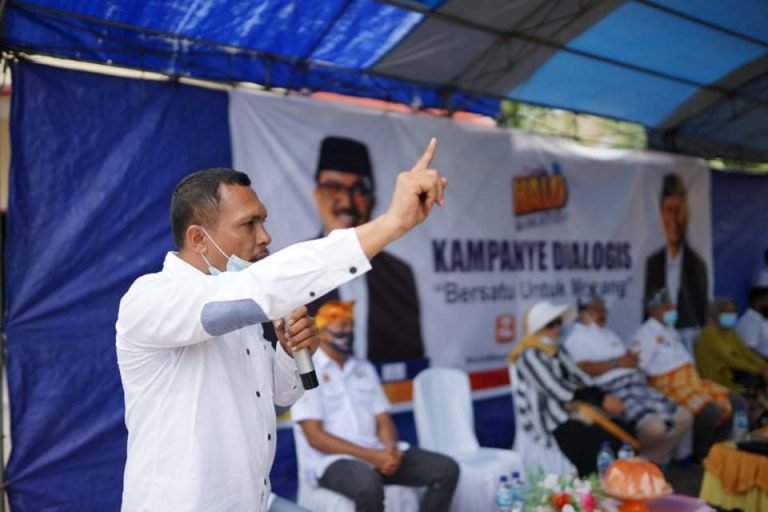 ARMAN ALINI: H ARHAWI MENJUNJUNG TINGGI DESA TIMU, MARI SATUKAN TEKAD MENANGKAN PASLON HALO