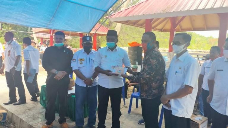 BUPATI BUTENG LAUNCHING 3 ITEM KEGIATAN DI TANJUNG BUAYA