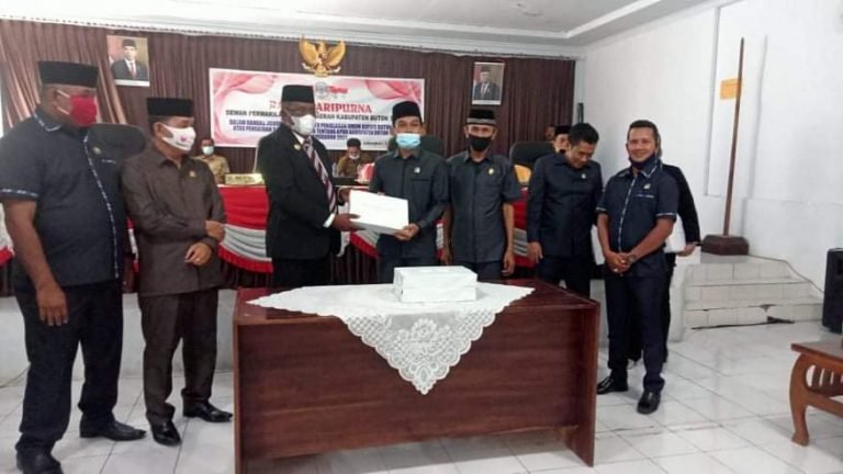 BUPATI BUTENG PAPARKAN APBD 2021