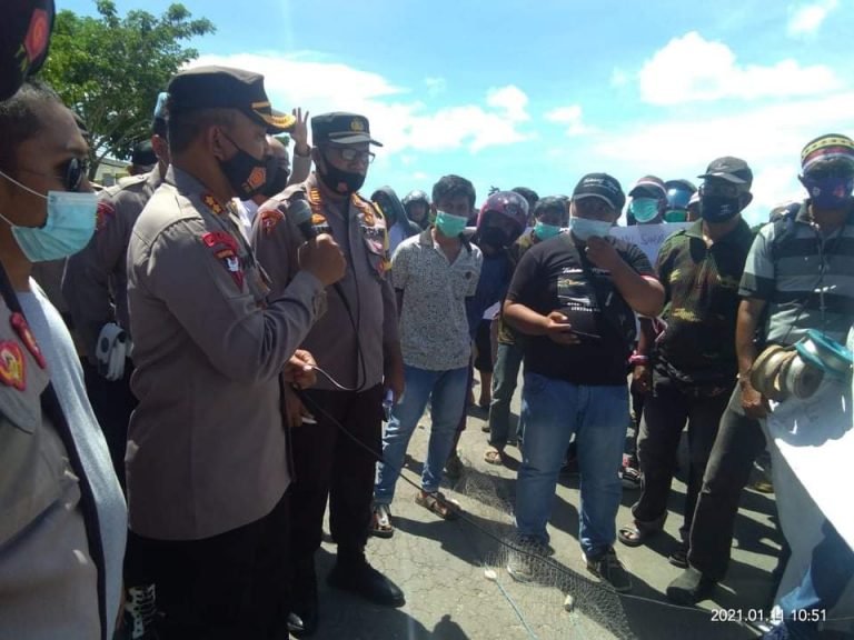 KONSORSIUM LEMBAGA UNJUK RASA DI POLRES BUTUR