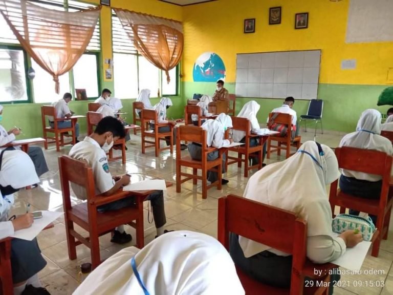 SMA 1 WANGI-WANGI TERAPKAN UJIAN BERBASIS ANDROID