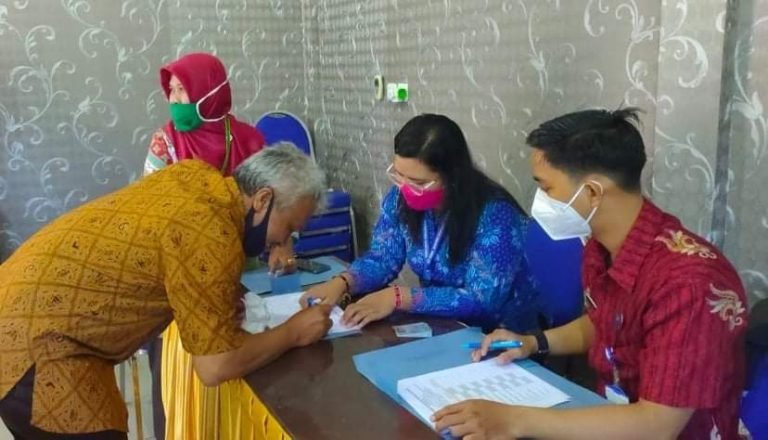 BNN PERIKSA HAKIM DAN PEGAWAI PENGADILAN NEGERI BAUBAU