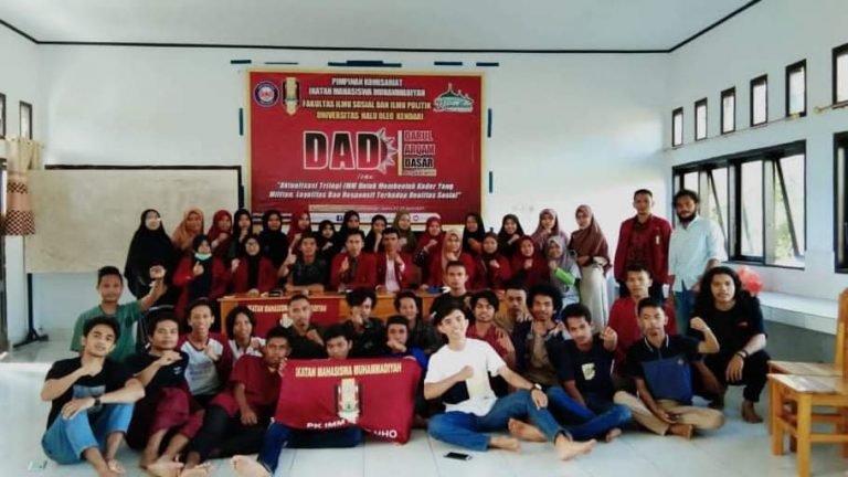 PK IMM FISIP UHO CETAK GENERASI LOYALIS DAN MILITAN