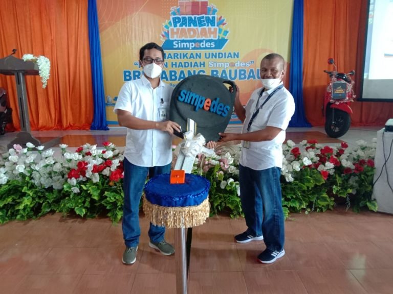 PANEN HADIAH SIMPEDES DIGELAR, NASABAH EREKE DAPAT ERTIGA