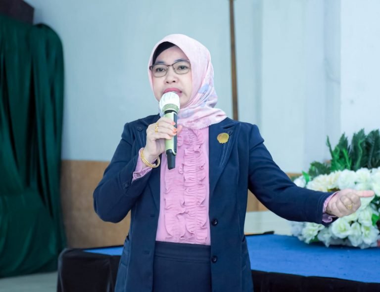 AL ZARLIANI, SOSOK WANITA DI BALIK MAJUNYA UMB