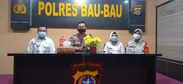 POLRES BAUBAU TARGET 1000 VAKSIN SEHARI
