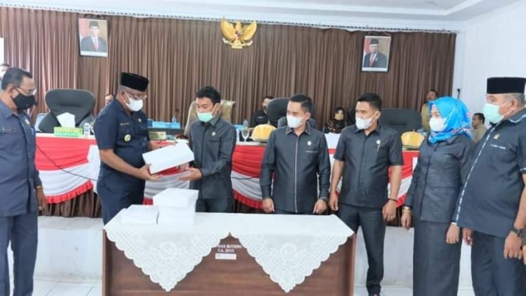 BUPATI BUTENG PAPARKAN LKPJ PENGGUNAAN APBD 2020