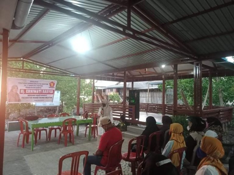 SOSIALISASI PERDA DI PULAU KALEDUPA, INI HARAPAN ERNIWATI RASYID