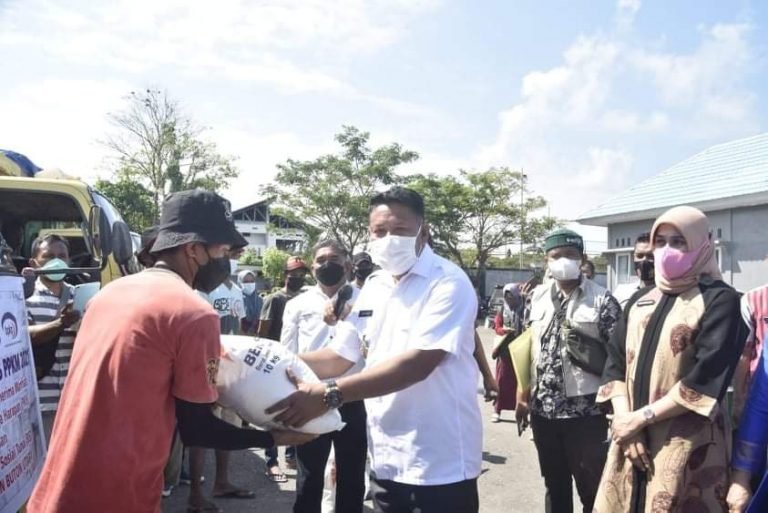 PESAN WABUP BUTUR UNTUK PARA CAMAT DAN KADES SAAT LAUNCHING BERAS BANTUAN