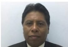 LEBIH DEKAT MENGENAL KASEK SMAN 4 BAUBAU, DRS HASAN MPD