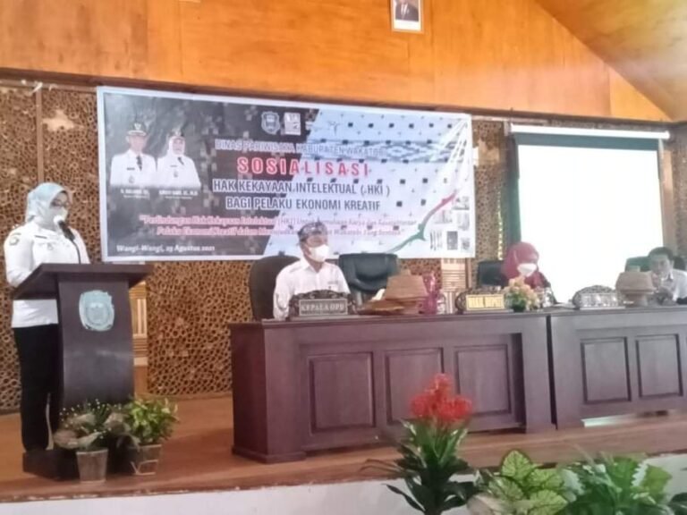 DISPAR DAN DEKRANASDA WAKATOBI SOSIALISASI HKI BAGI PELAKU EKONOMI KREATIF