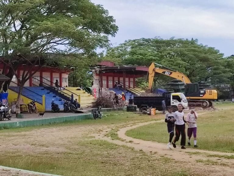 EKS STADION BETOAMBARI DIRENOVASI