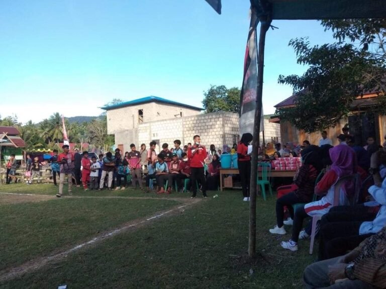 FESTIVAL SENI DAN OLAHRAGA, ANGGOTA DPRD BUSEL JANJI FASILITASI BIKIN LAPANGAN