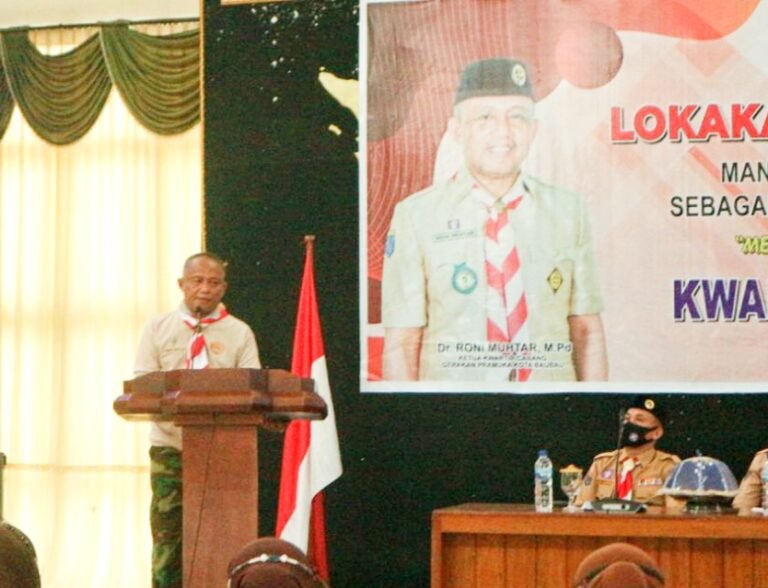 KEPALA SEKOLAH TAULADAN NILAI PO5 DI SEKOLAH